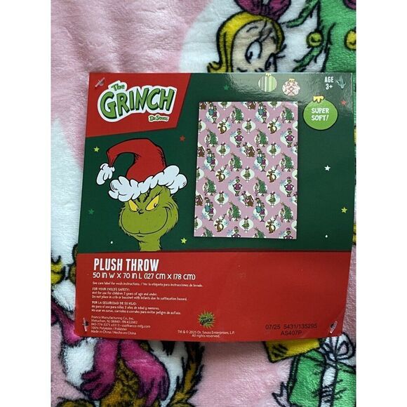 Dr. Seuss The Grinch  Max Cindy Lou Pink Throw Blanket Christmas 50 X 70" NEW - Picture 3 of 16